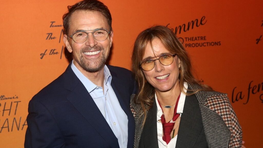 Tea Leoni Tim Daly Split